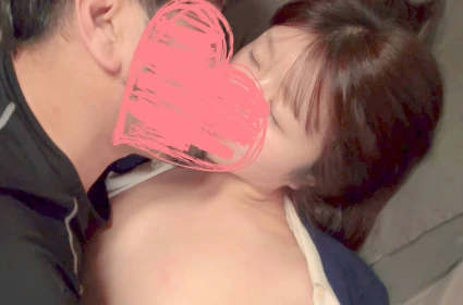 Bạn gái đi du lịch, tôi ở nhà chăm sóc em gái, cùng xem video địt nhau